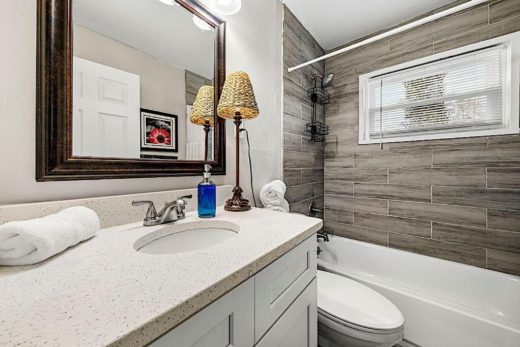 Goodkarma Rentals Refreshed Smyrna Home Near Battery Atl Half Mile To Interstate Atlanta Eksteriør billede